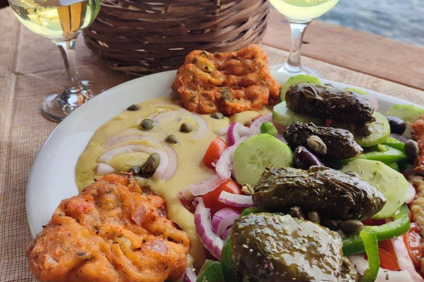 Santorini Vegan Food & Wine Tour (SIT)